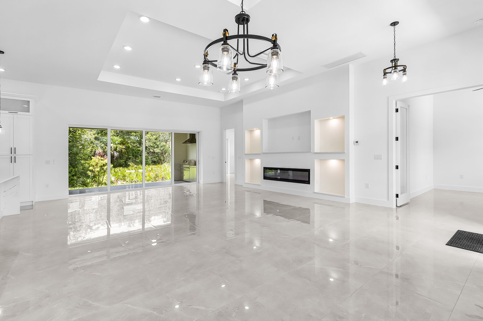 Farber Luxury Model — premium outdoor living area